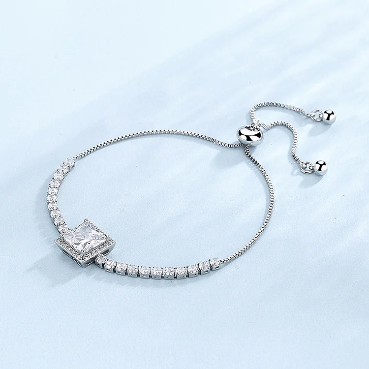 Diamond studded square diamond pull-out bracelet