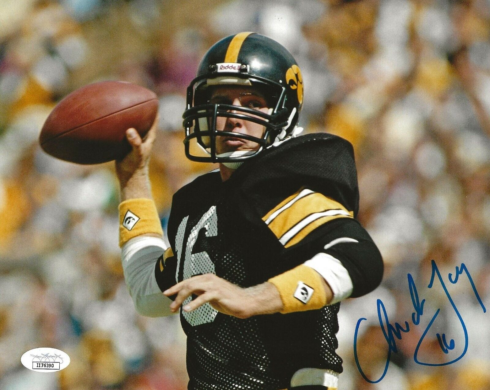 Chuck Long signed Iowa Hawkeyes 8x10 Photo Poster painting autographed JSA