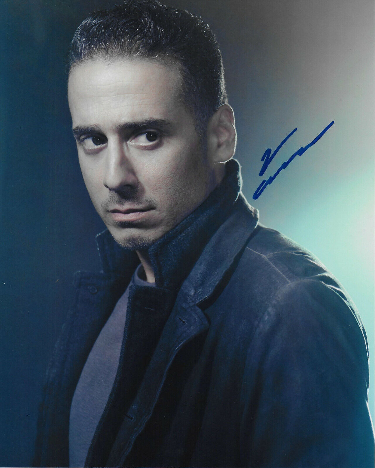 Kirk Acevedo Original Autographed 8X10 Photo Poster painting - Arrow, Oz, Band of Brothers