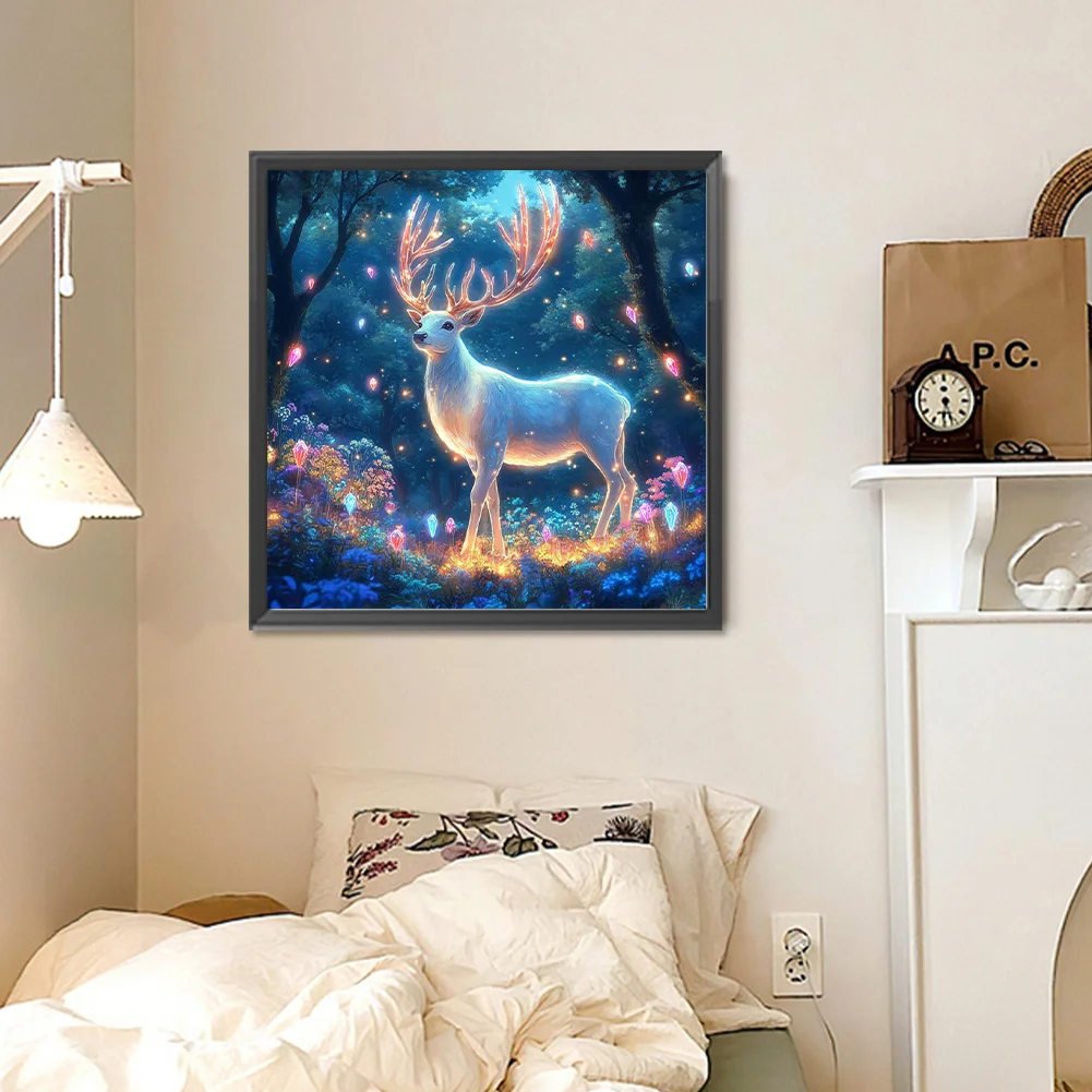 Diamond Painting - Full Round Drill - Spiritual Deer In Forest(Canvas|30*30cm)
