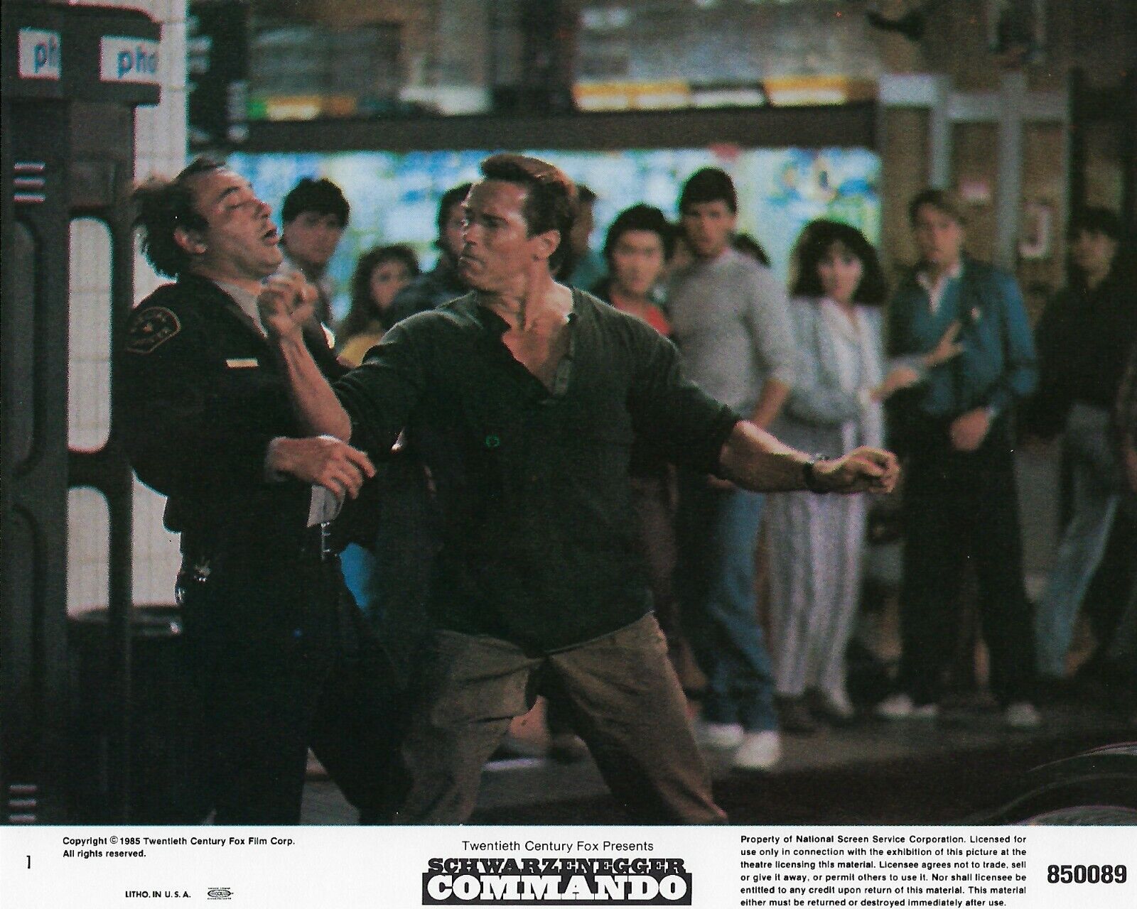 Commando Original 8x10 Lobby Card Poster Photo Poster painting 1985 Schwarzenegger Milano #1