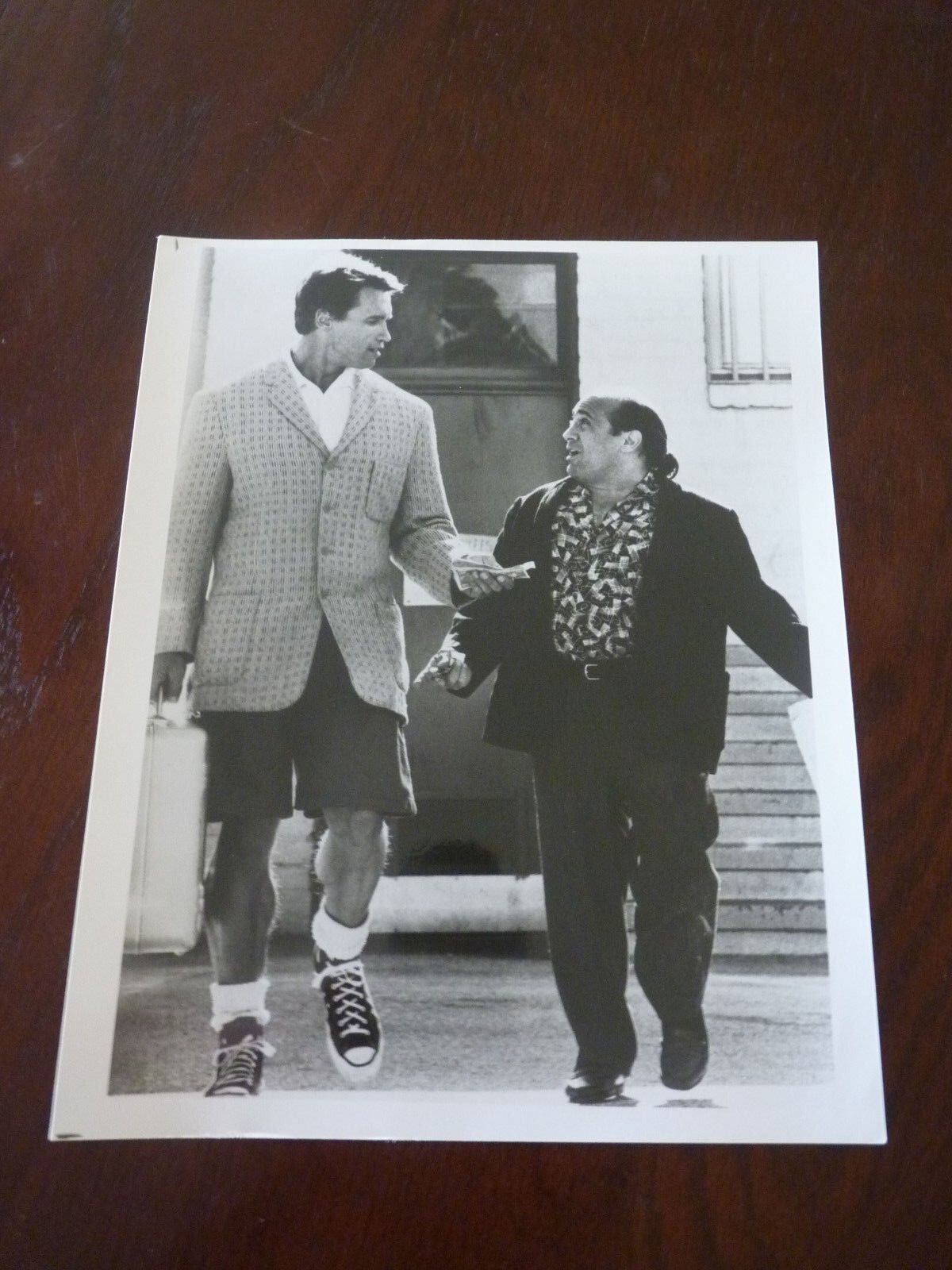 Twins Movie Danny Devito Arnold Schwartzenegger 8x10 B&W Promo Photo Poster painting