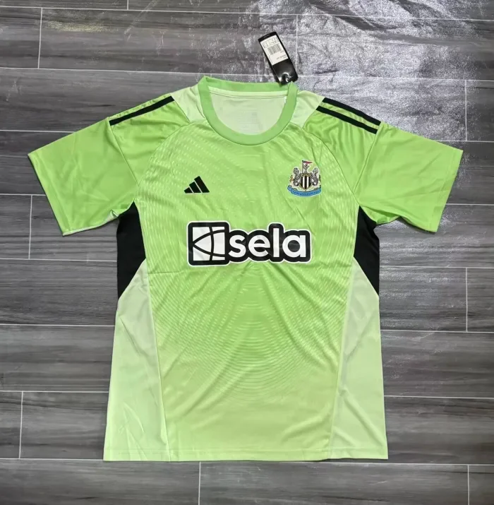 Fan Version 2025-2026 Newcastle United Light Green Goalkeeper Soccer Jersey