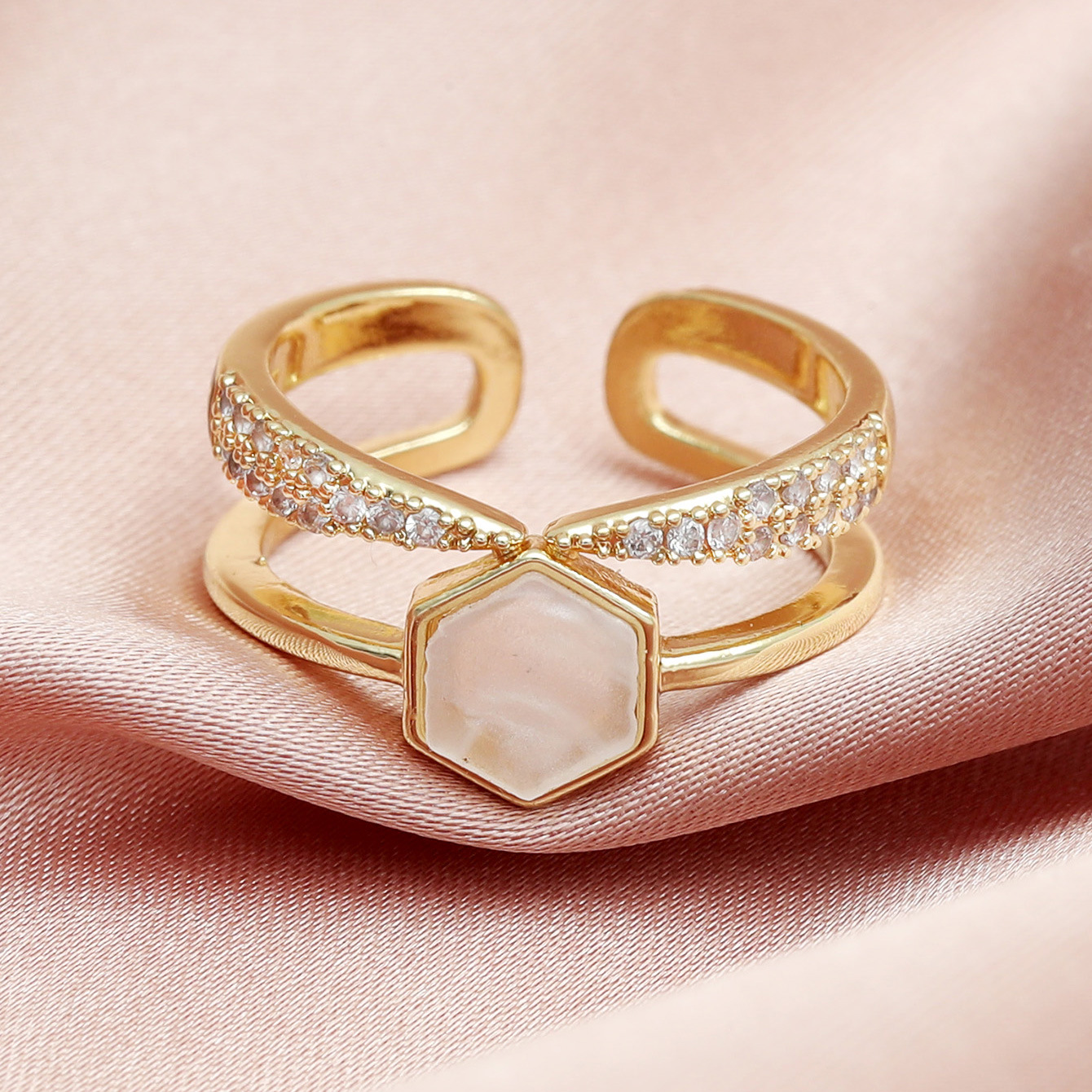Zirconia Geometric Gold-Plated Ring