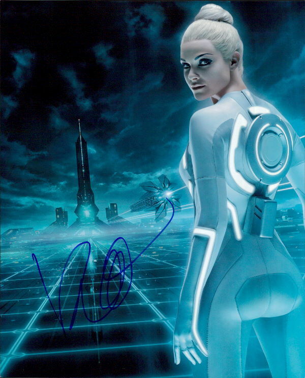 Beau Garrett (Tron Legacy) signed 8x10 Photo Poster painting