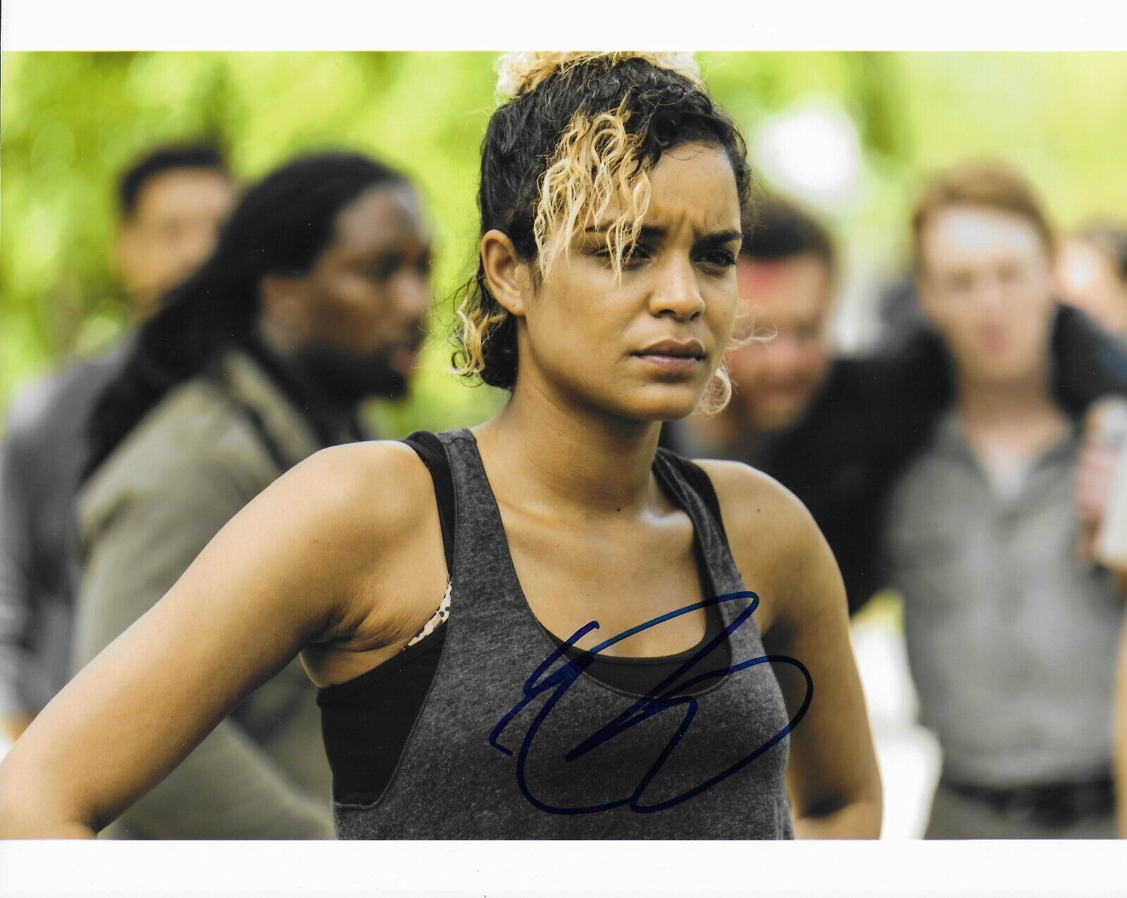 Elizabeth Faith Ludlow The Walking Dead autographed Photo Poster painting signed 8x10 #11 Arat