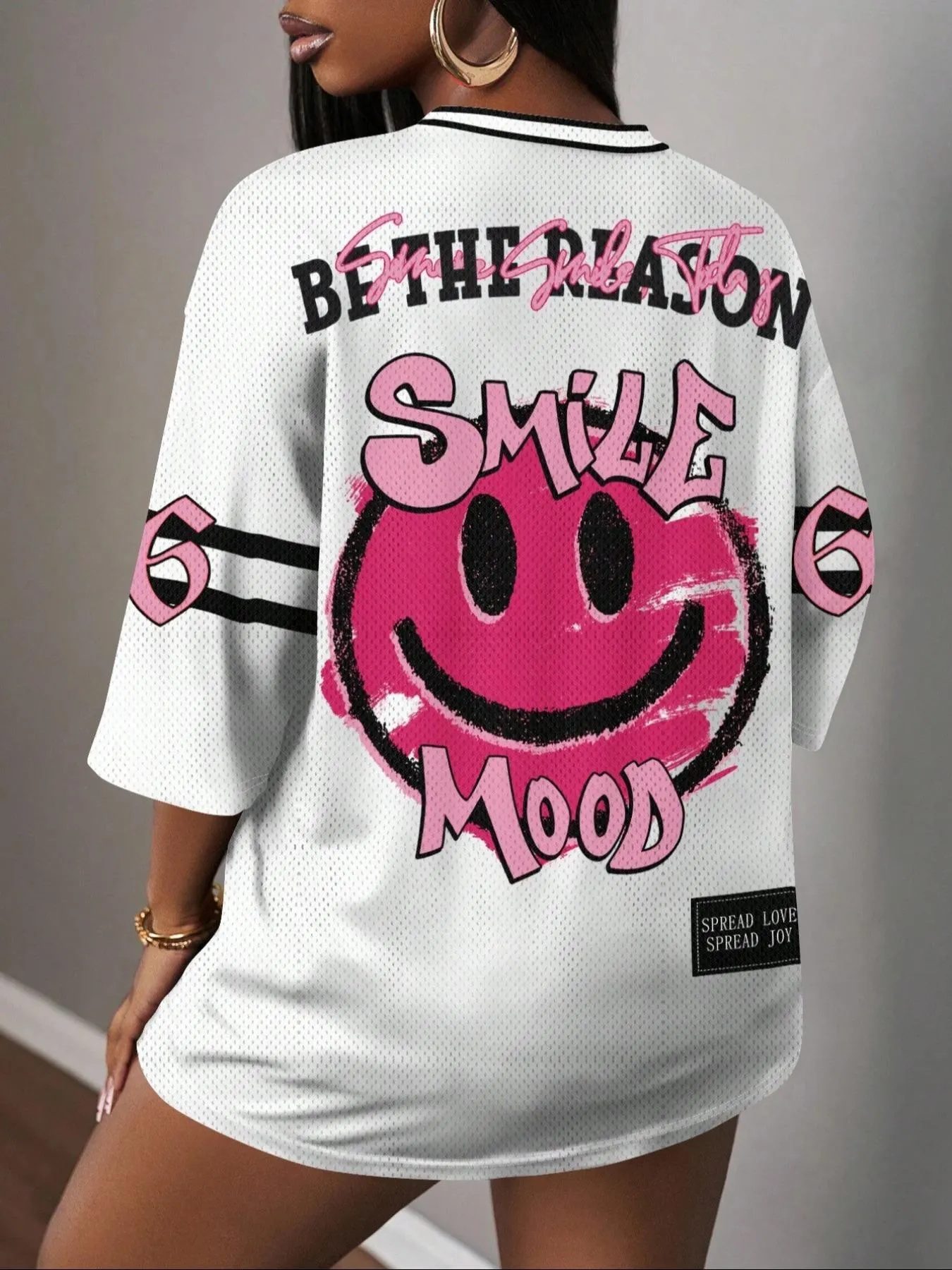 Women's Y2K Letter & Smile Face Print Athletic Fitted Sports Tee, American Vintage V Neck Number Print T-Shirt, Athletic Streetwear Festival Casual Sports Tops Athleisure Style Top, Athletic Fashion