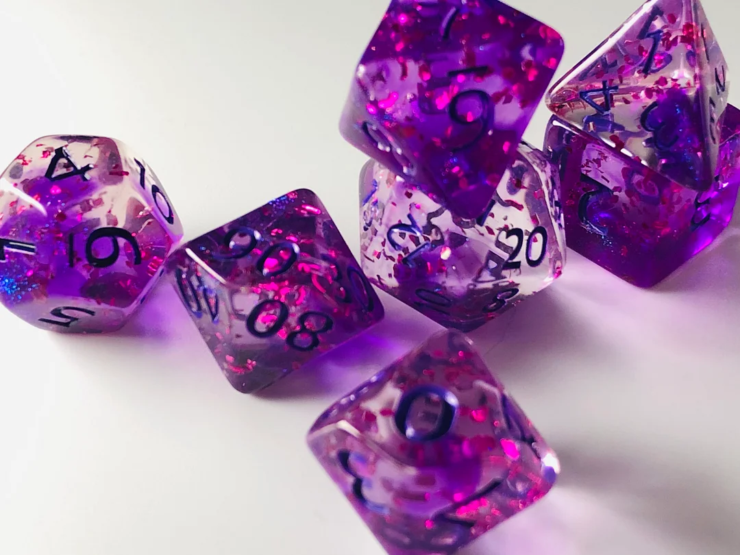 Transparent floating silk flash point Purple dice set