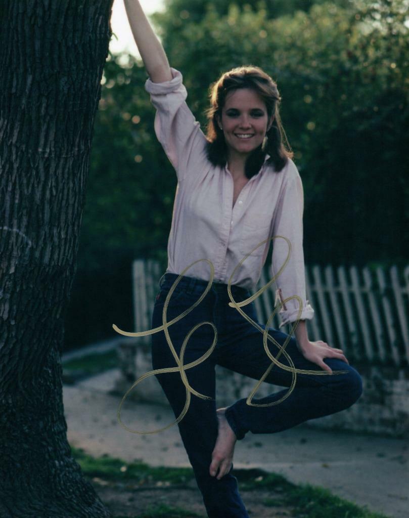 Lea Thompson signed 8x10 Photo Poster painting Picture autographed Pic includes COA