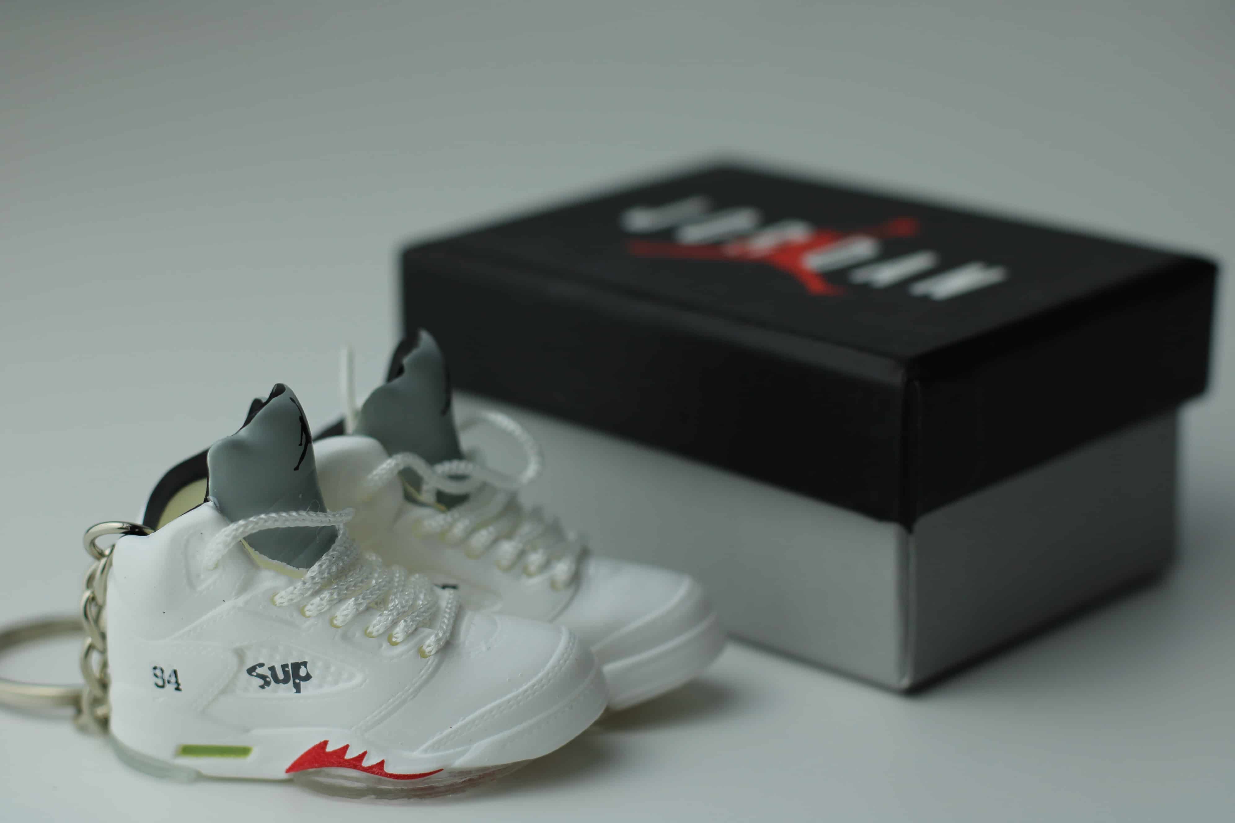 AJ 5 