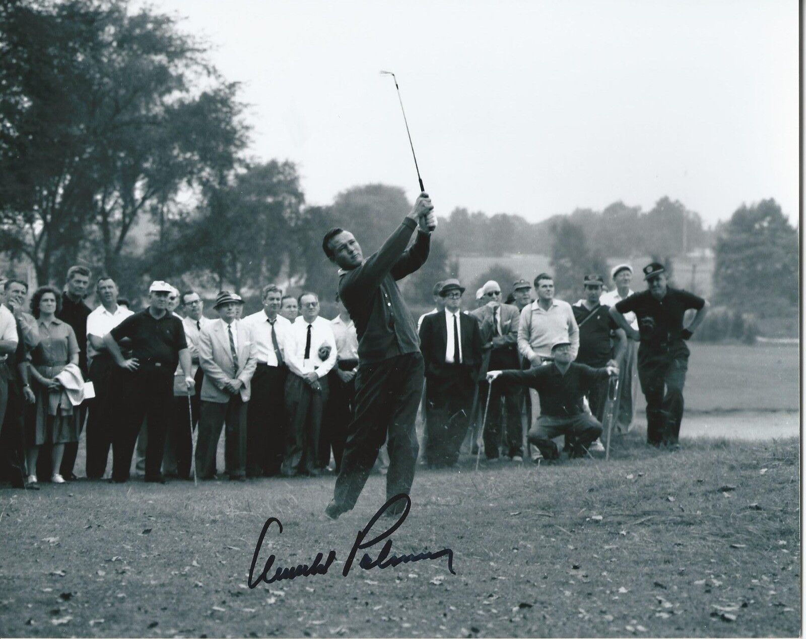 **GFA PGA Golfer *ARNOLD PALMER* Signed 8x10 Photo Poster painting AD1 COA**