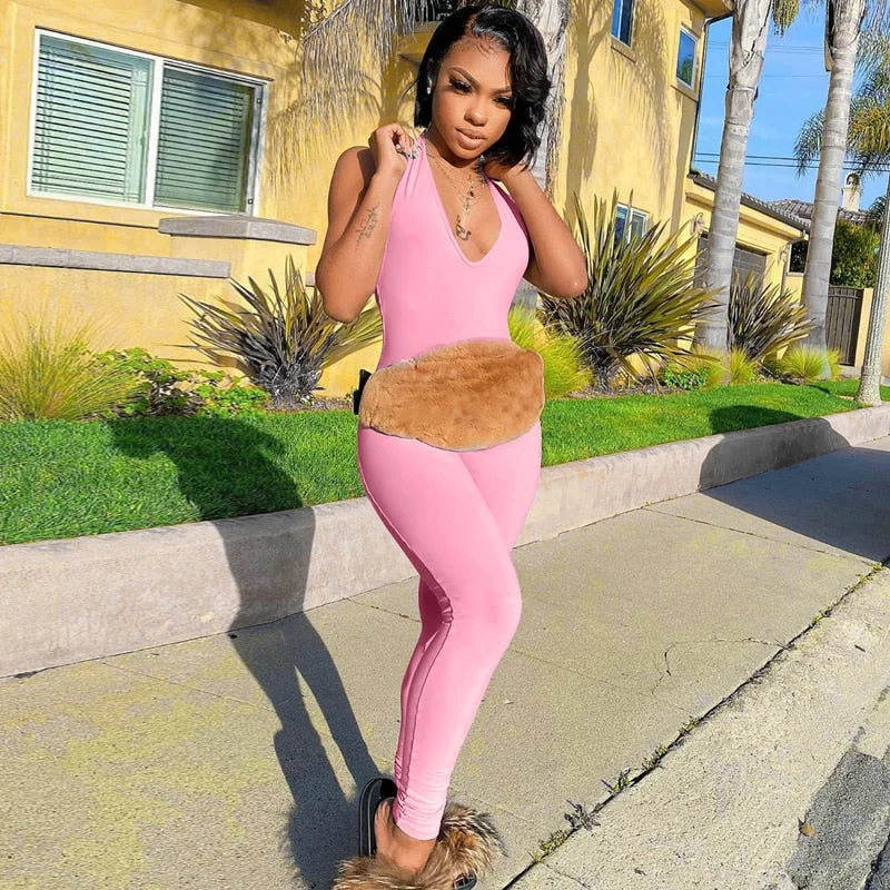 Hugcitar V-neck halter backless sleeveless bodycon jumpsuit summer women fashion streetwear solid stretchy jumper sports wear