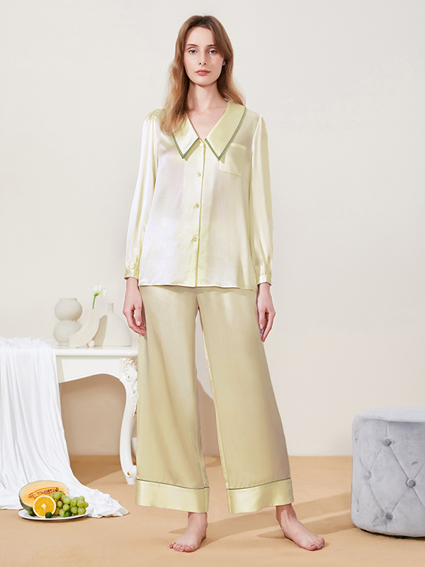 Shawl Lapel Pleated Sleeve Silk Pajamas