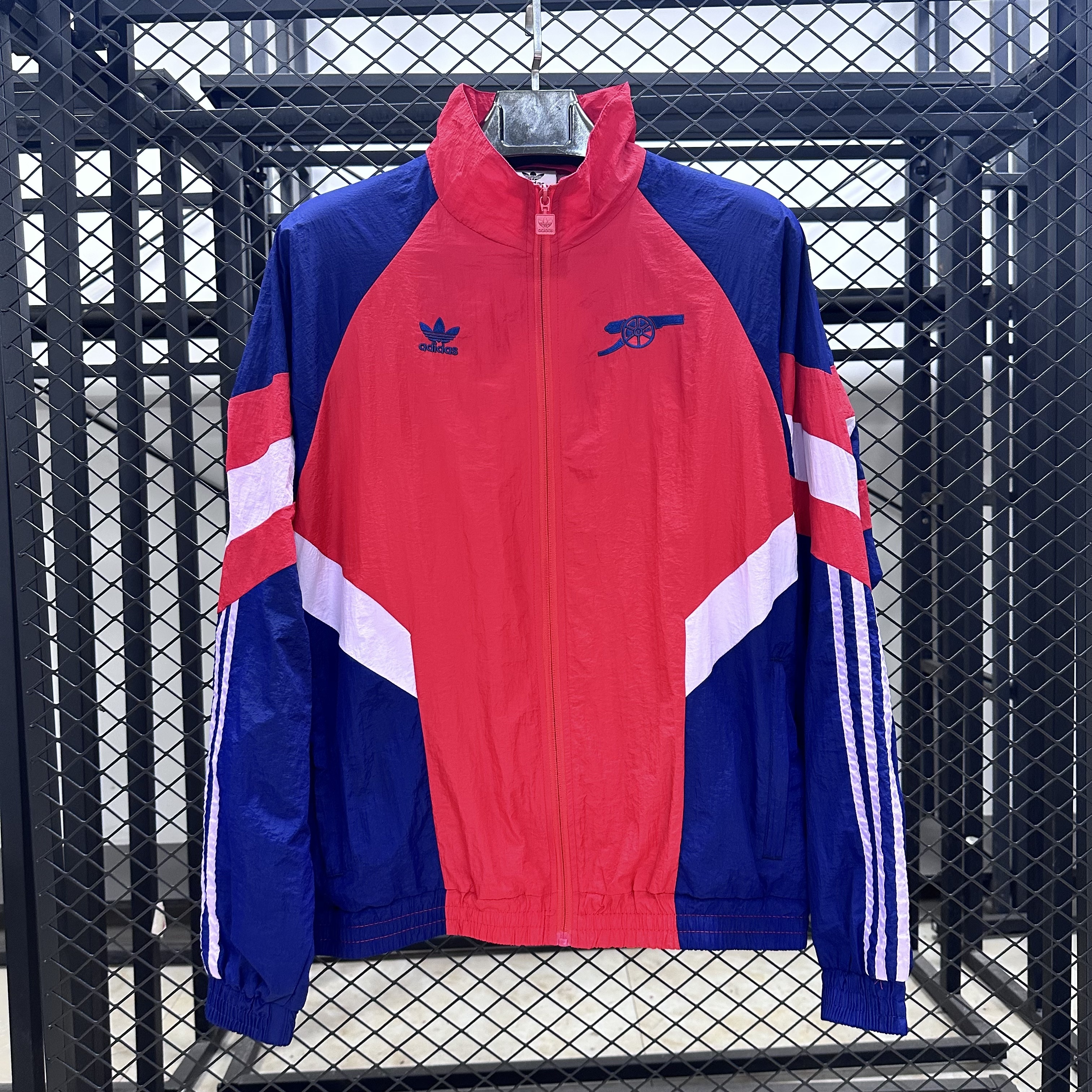 2025/26-ARS-R-RET-LT-WB-B00948