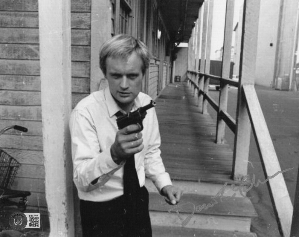 David McCallum Signed Man From U.N.C.L.E. 8x10 Photo Poster painting w/Beckett BB97904