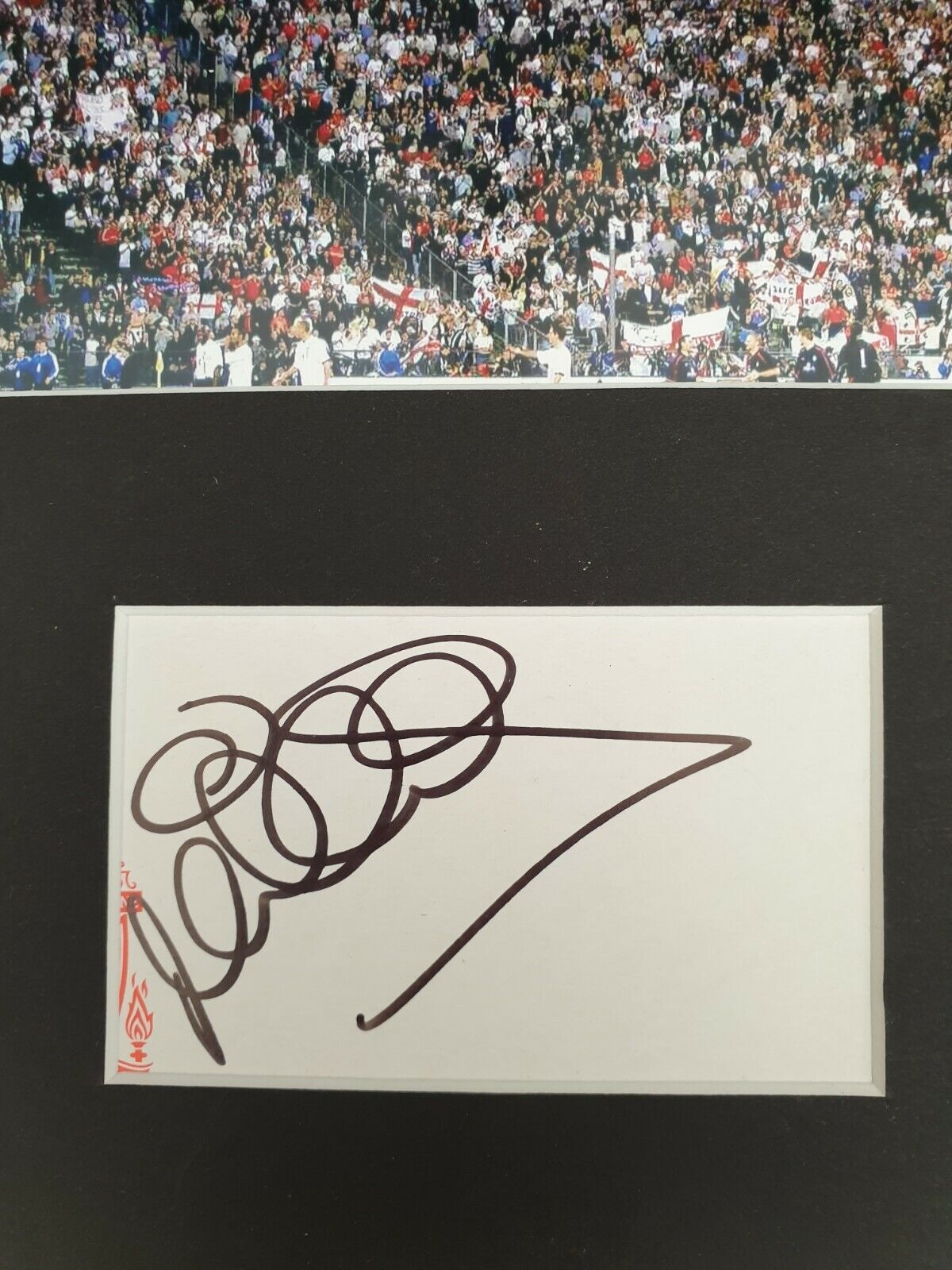 England Football legend Michael Owen Hand Signed Autograph card and picture