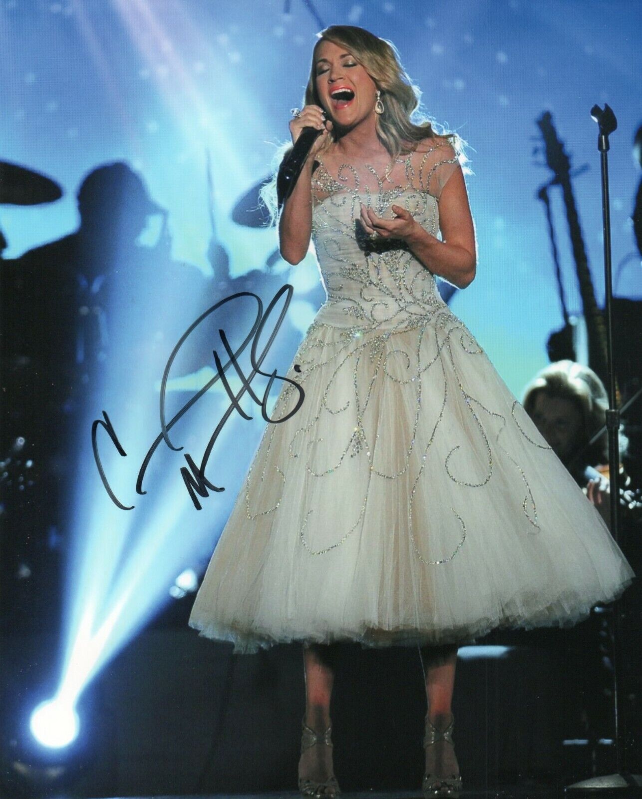 Autographed Carrie Underwood signed 8 x 10 Photo Poster painting Hot