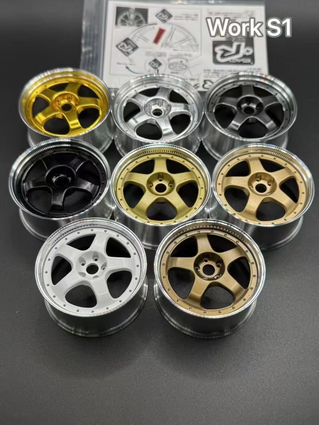 Car-mounted forged aluminum alloy wheel-shaped air freshener (car logo can be customized)