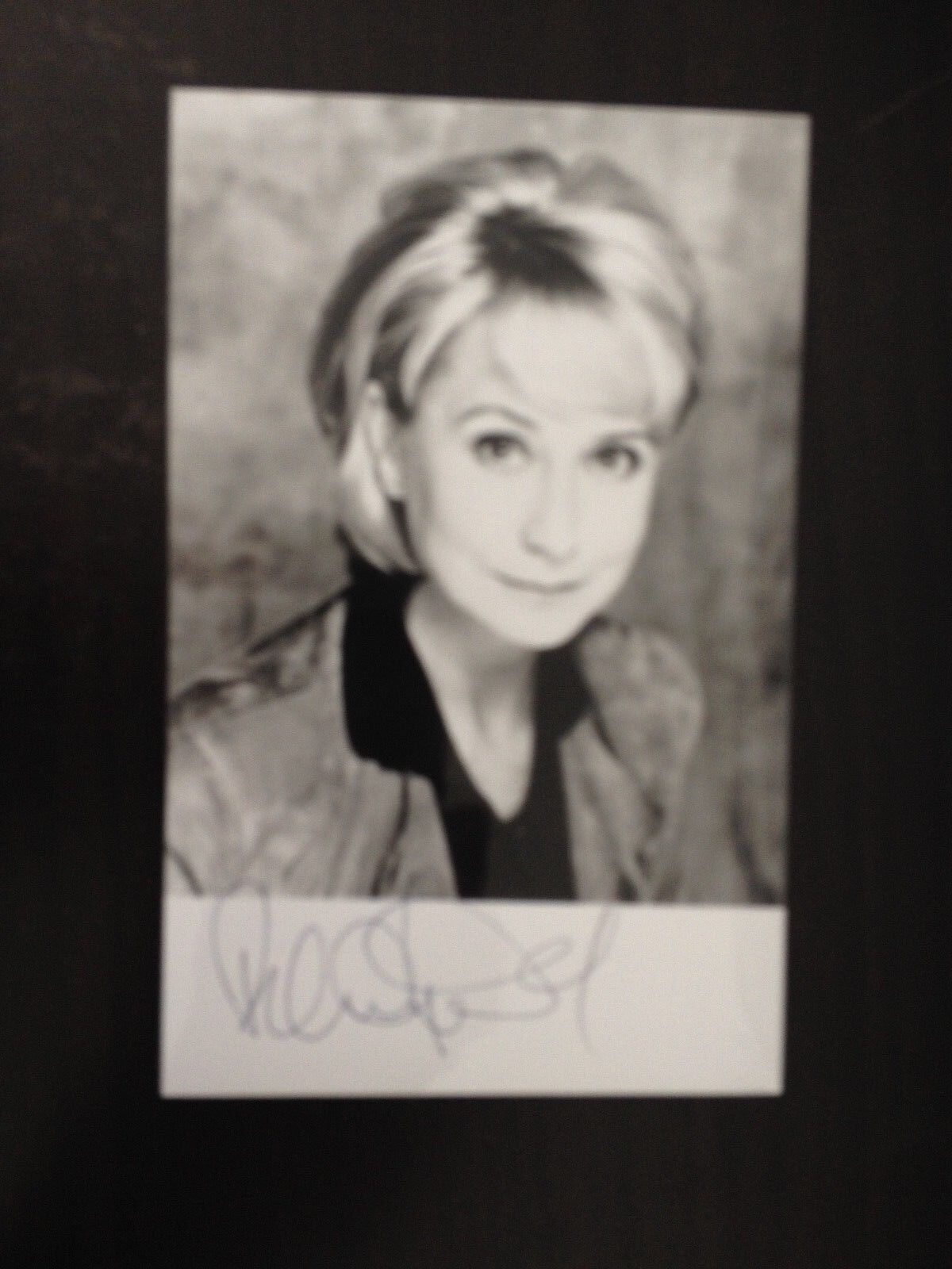 FELICITY KENDALL - GREAT BRITISH ACTRESS - EXCELLENT SIGNED B/W Photo Poster paintingGRAPH