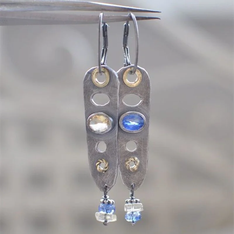 Vintage Long Hollow Metal Inlaid Bluestone Crystal Personality Earrings Fashion Handmade Pendant Dangle Wedding Bridal Earrings