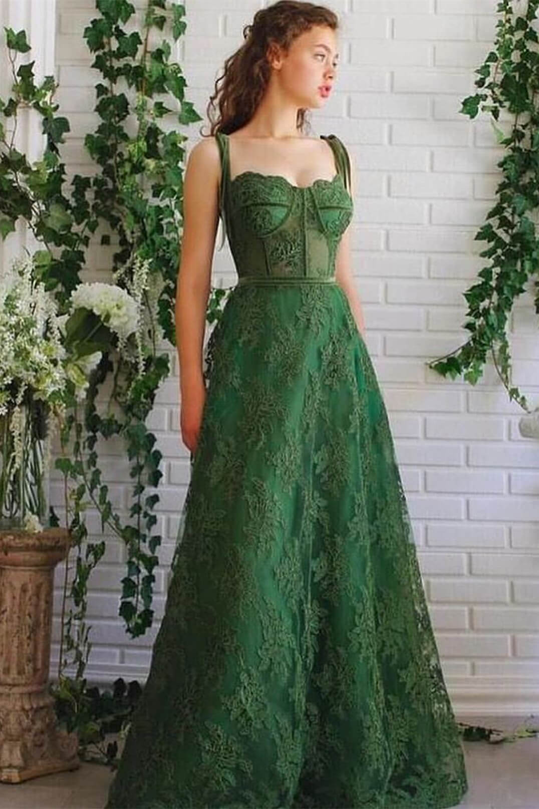 Oknass Emerald Green Spaghetti-Straps Evening Dress With Appliques A-Line Strapless