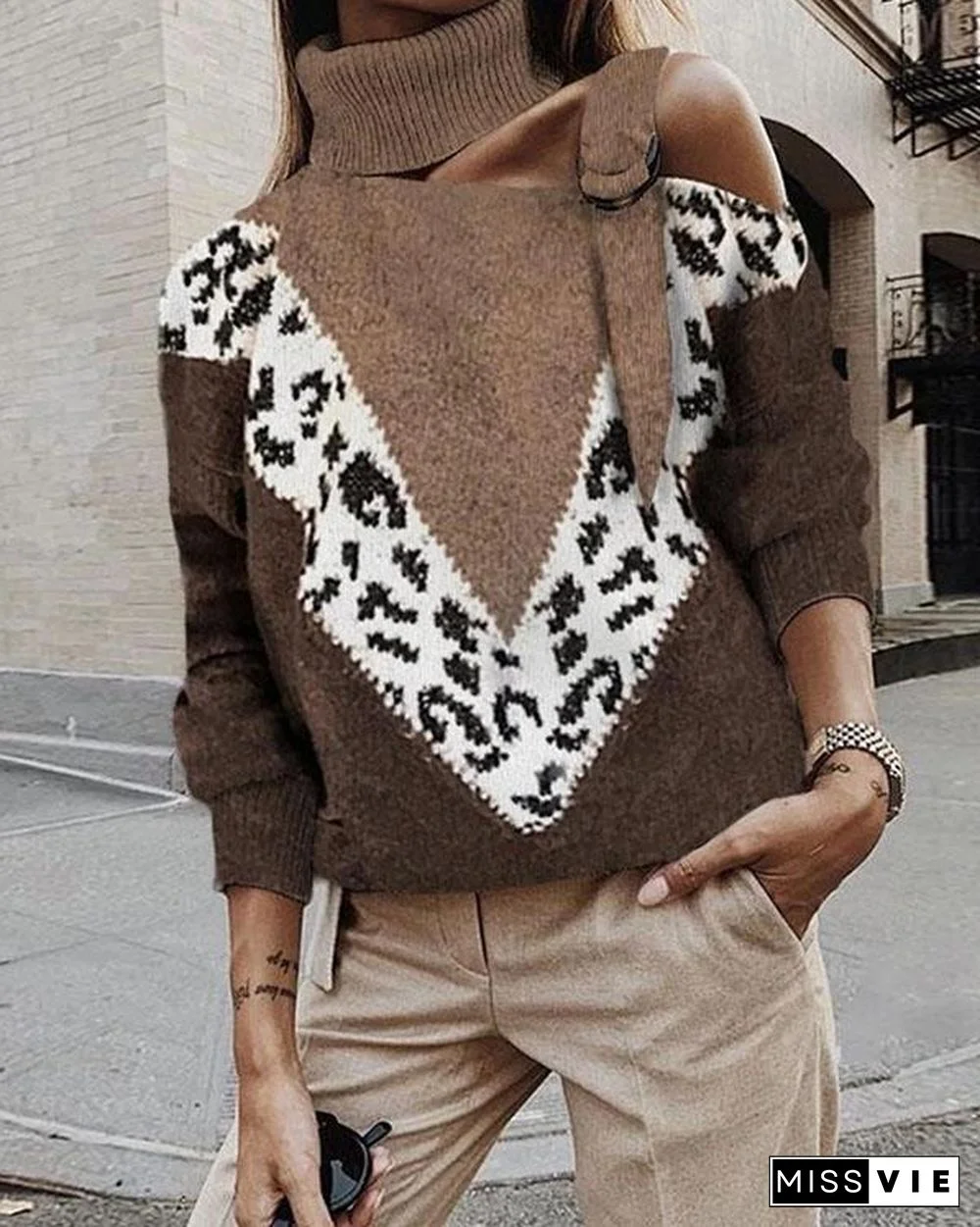 Women Fashion Leopard Print High Neck Sweater