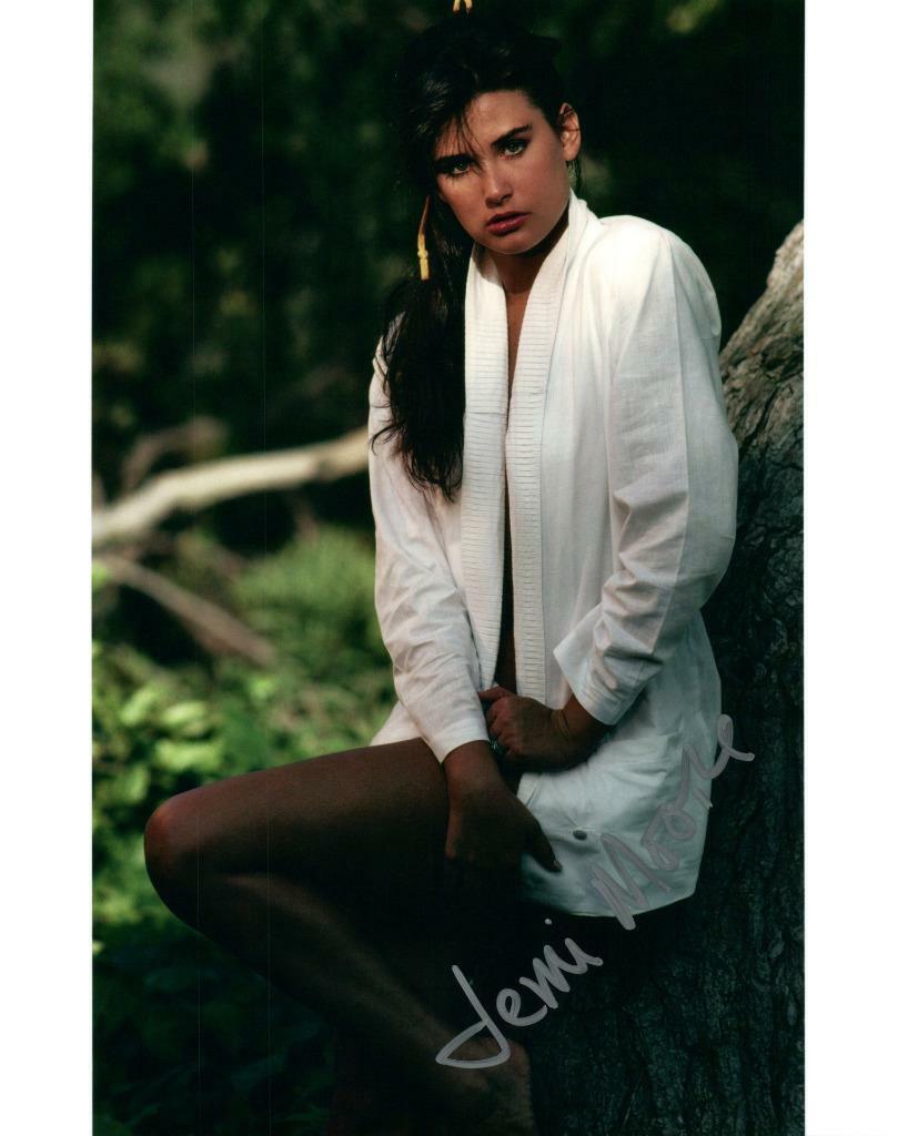 Demi Moore signed 8x10 Picture autographed Photo Poster painting with COA