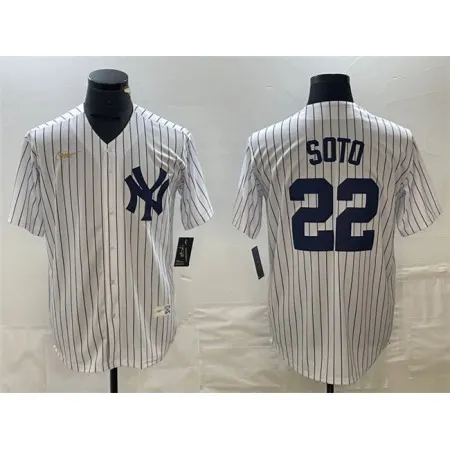 Men's New York Yankees #22 Juan Soto White Cool Base Stitched Baseball Jersey NSJZ
