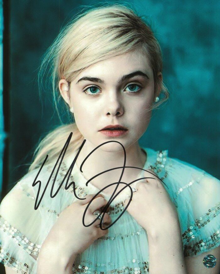 Elle Fanning Autographed Original 8x10 Photo Poster painting LOA TTM