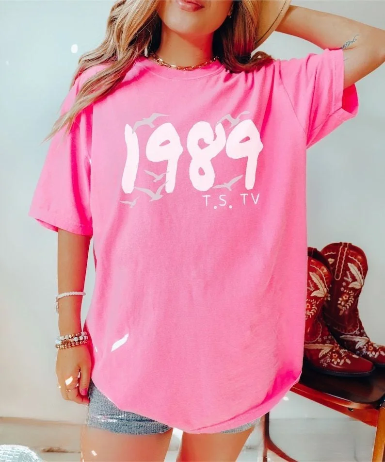 1989 TV Seagulls T-shirt