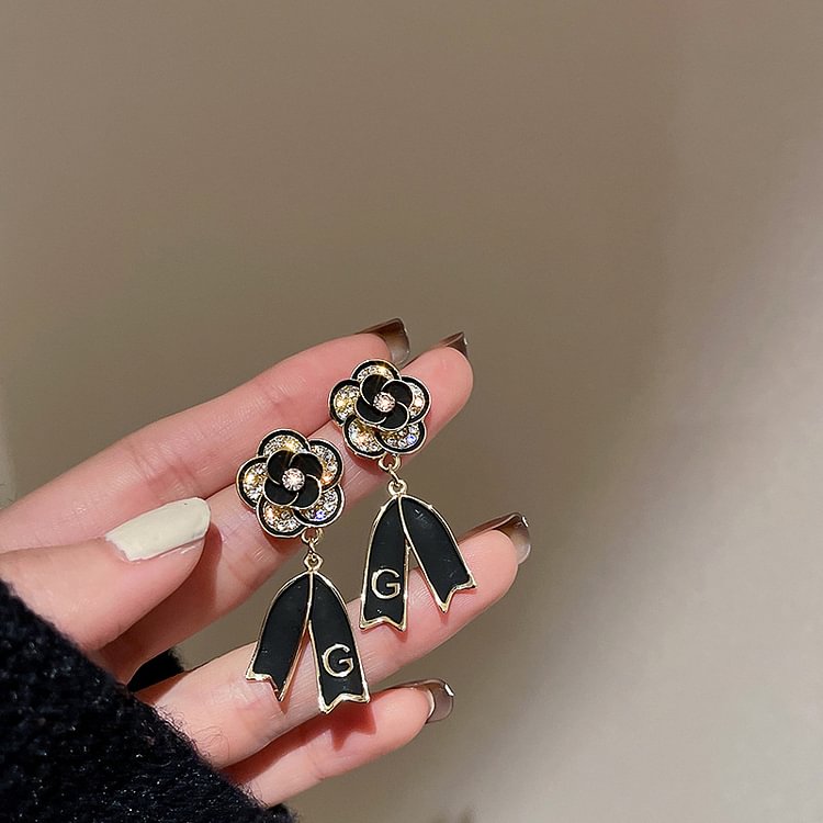 S925 Black Camellia Earrings KERENTILA