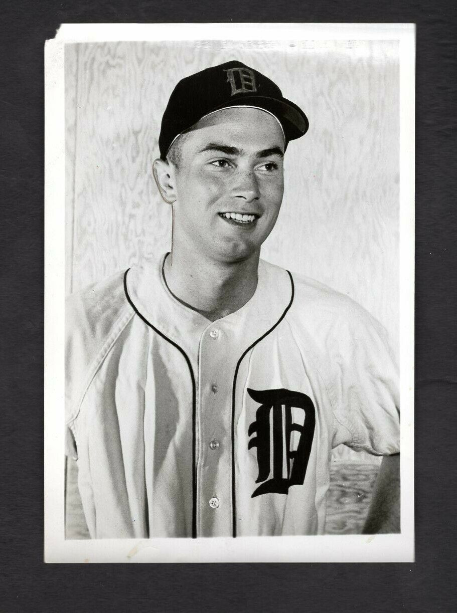 Jim Small 1957 Press Photo Poster painting Detroit Tigers