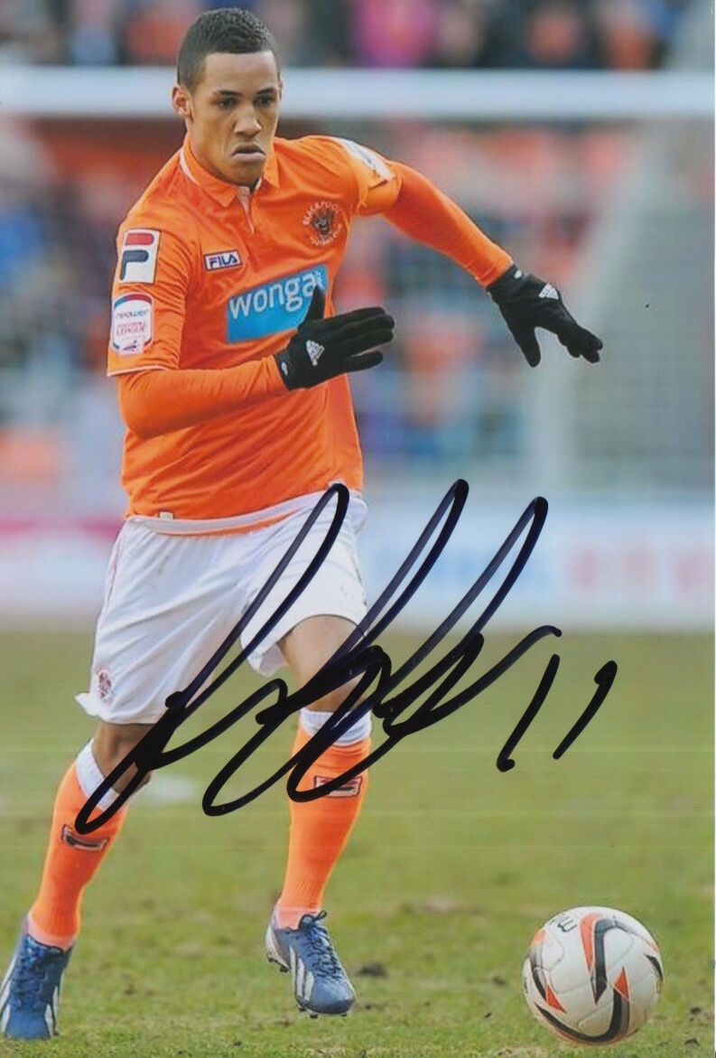 BLACKPOOL HAND SIGNED TOM INCE 6X4 Photo Poster painting 1.