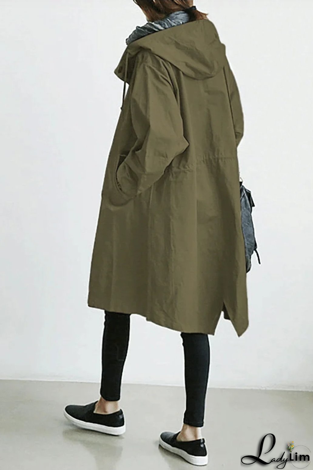 Fashionable and Minimalist general garment
