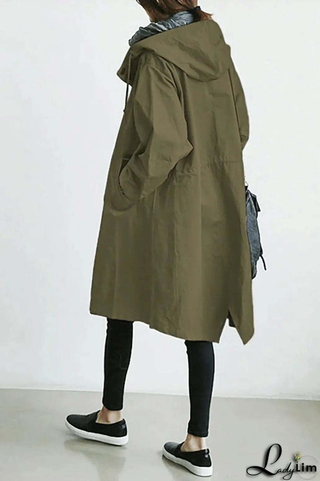 Fashionable and Minimalist general garment
