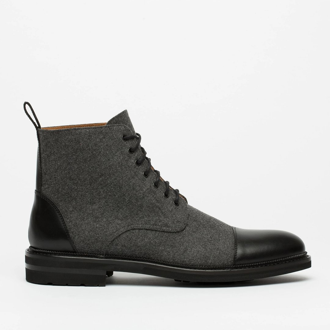 Boot In Gray/Black