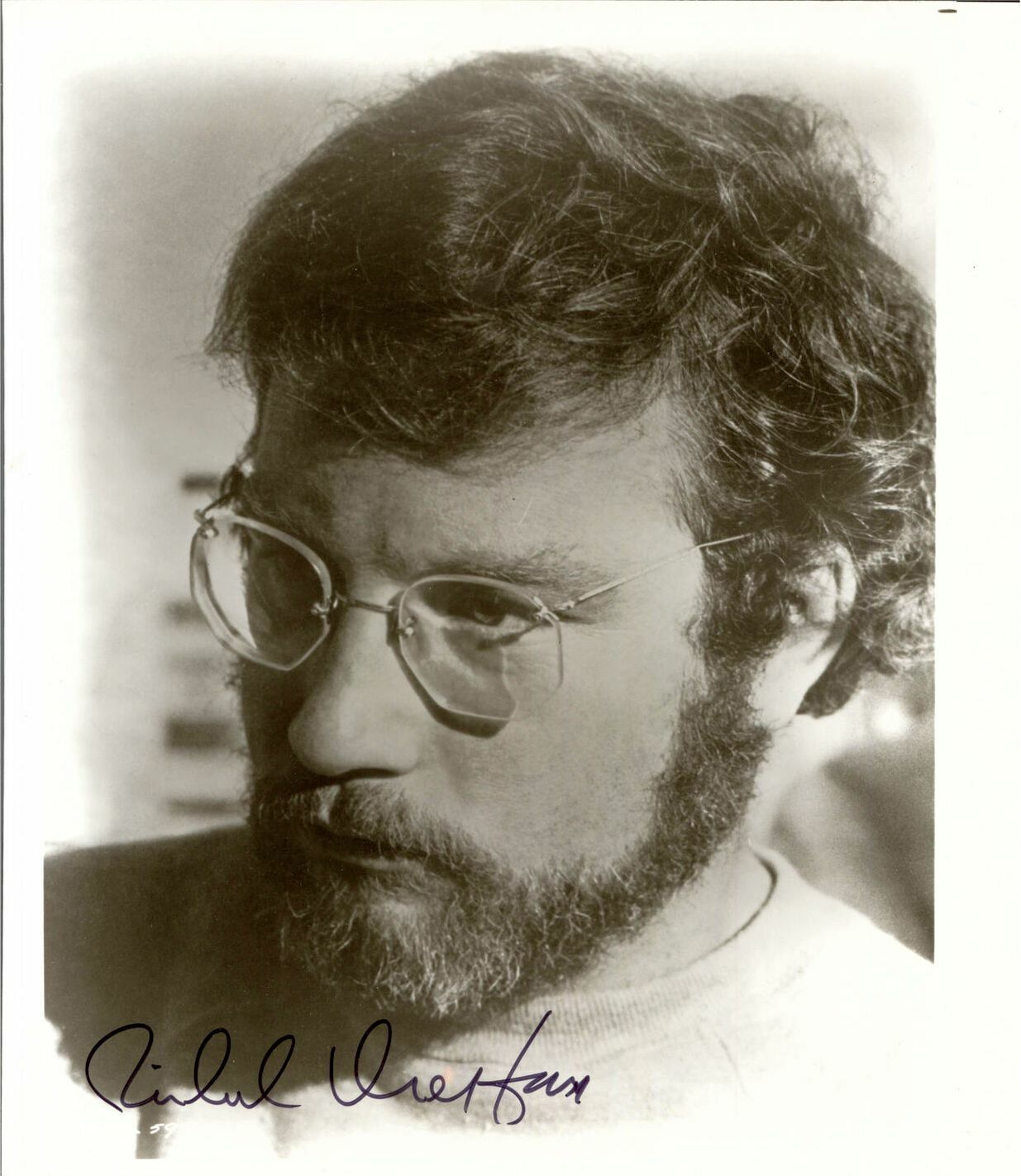 RICHARD DREYUSS, ACTOR, JAWS, OSCAR WINNER SIGNED 8X10 Photo Poster painting WITH COA