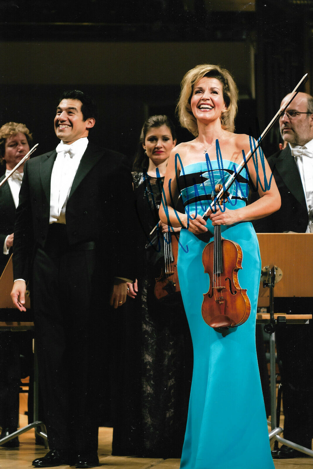 Anne Sophie Mutter Violinist signed 8x12 inch Photo Poster painting autograph