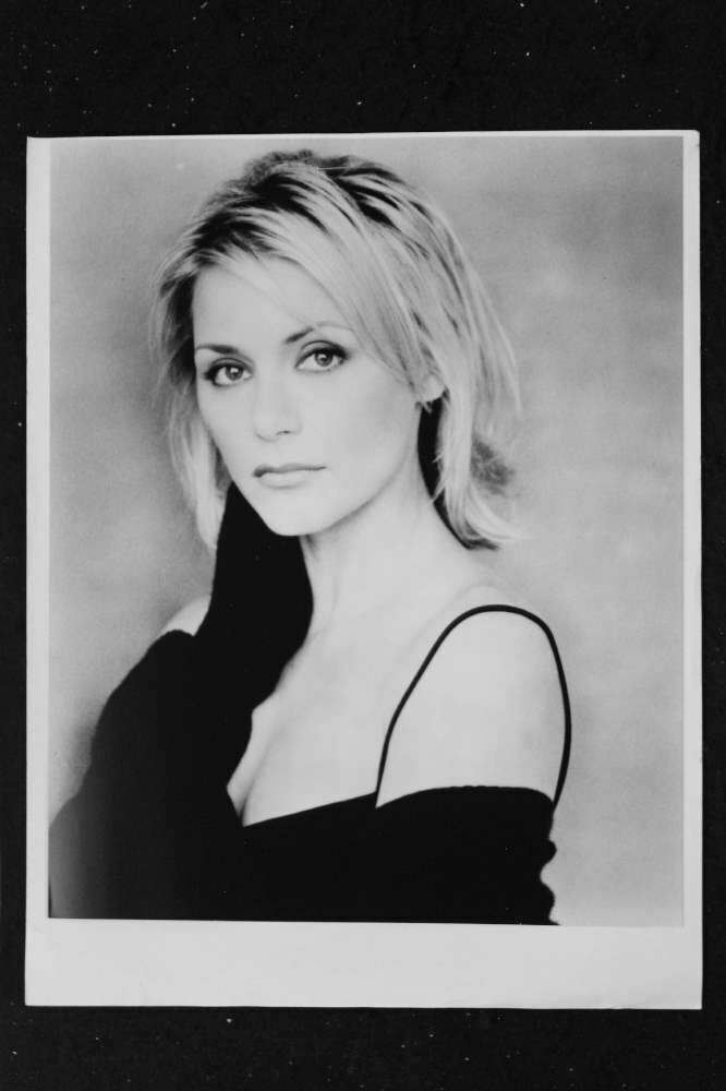 Dedee Pfeiffer - 8x10 Headshot Photo Poster painting w/ Resume - Falling Down