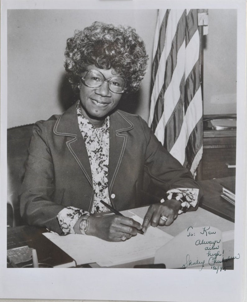 SHIRLEY CHISHOLM SIGNED Photo Poster painting United States Congress wcoa