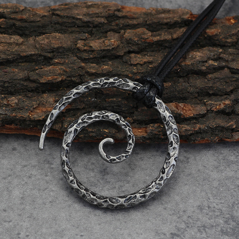 Nordic Retro Style Circular Viking Necklace