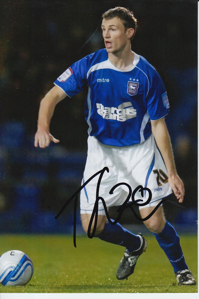 IPSWICH TOWN HAND SIGNED TOMMY SMITH 6X4 Photo Poster painting 1.