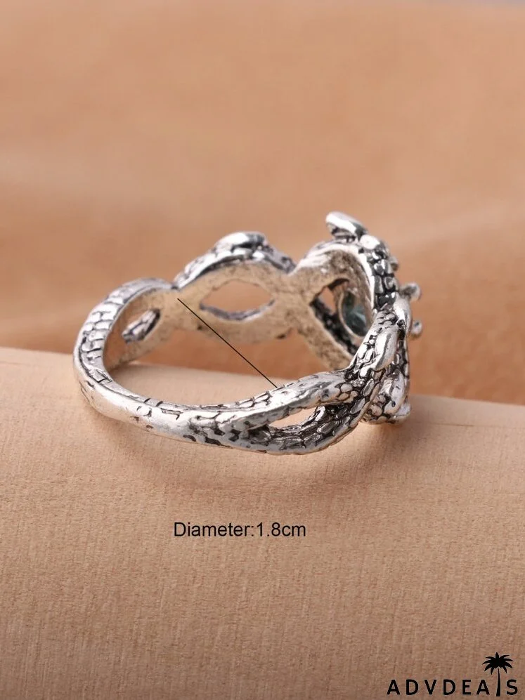 Hollow Out Vintage Ring