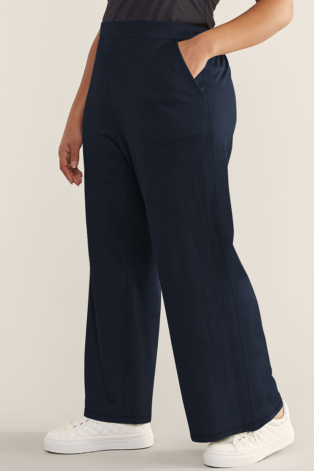 Plus Size Casual Black Elastic Waist Pocket Straight Leg Pants 2024 - Flycurvy 