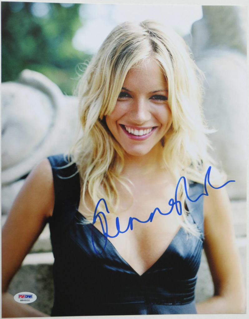 Sienna Miller Signed Authentic Autographed 11x14 Photo Poster painting (PSA/DNA) #H86920