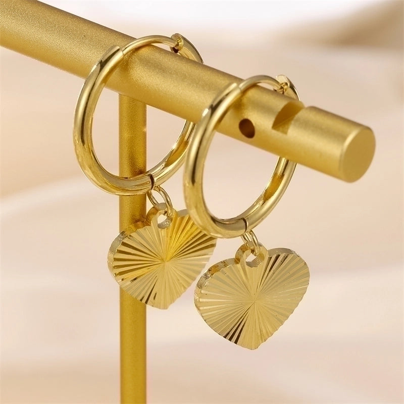 1 Pair Retro Roman Style Geometric Heart Shape Plating Inlay 304 Stainless Steel Pearl 18K Gold Plated Earrings