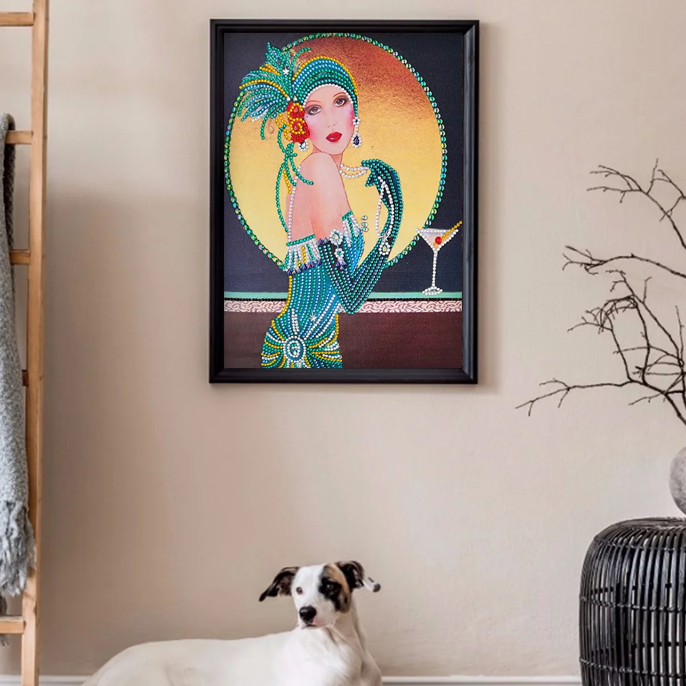 Special Shape Diamond Painting 30*40cm - Noblewoman