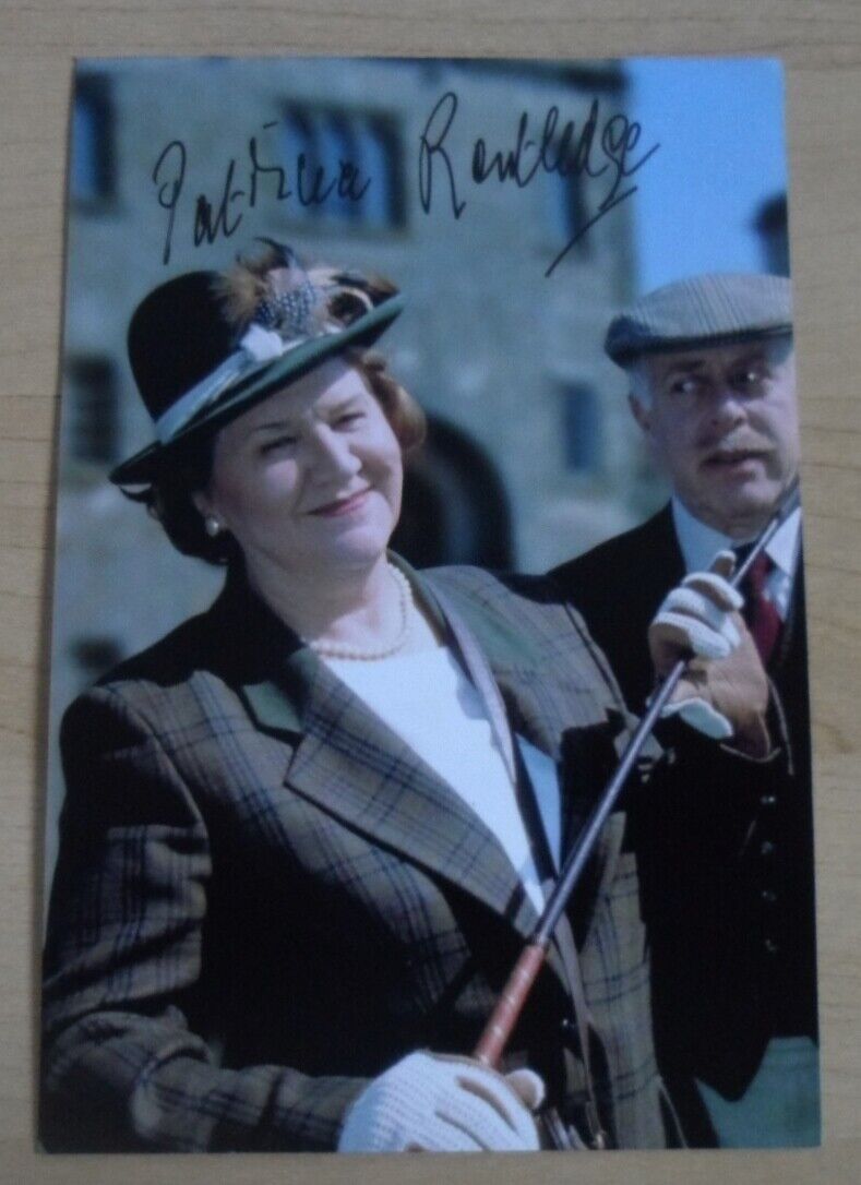 Patricia Routledge Hand Signed 6x4 Photo Poster painting Keeping Up Appearances Autograph + COA