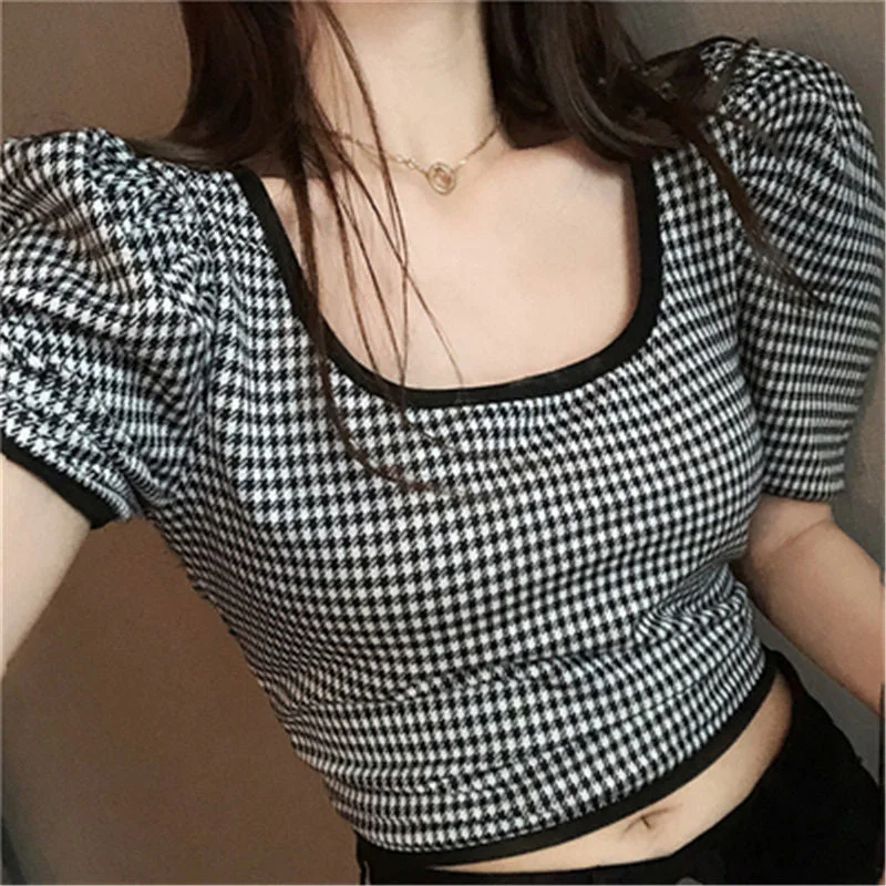 Short-sleeved T-shirt women&#39;s 2022 summer new high-quality French plaid cropped collarbone square collar short top