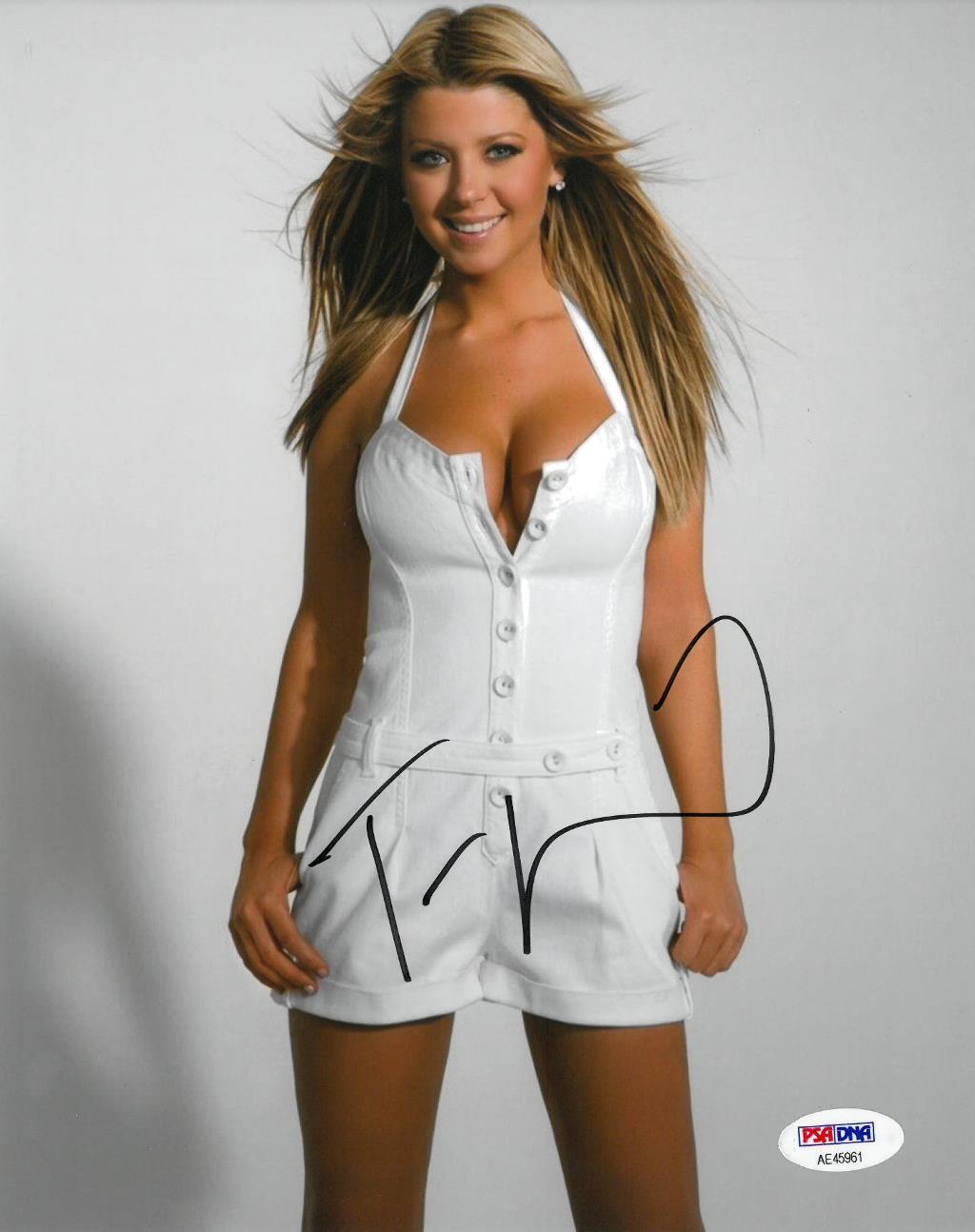 Tara Reid Signed Authentic Autographed 8x10 Photo Poster painting PSA/DNA #AE45961